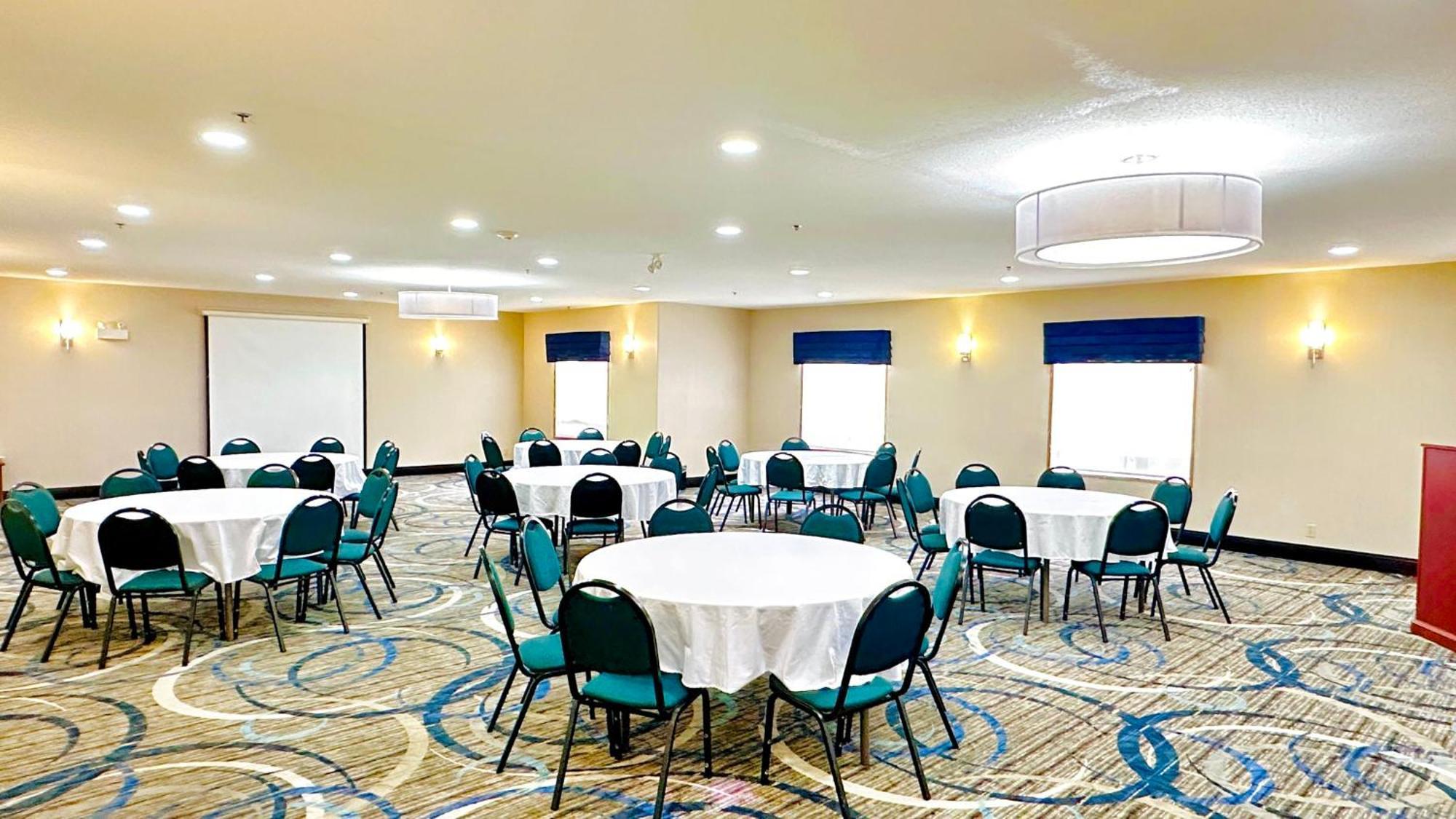 Holiday Inn Hotel & Suites Regina By Ihg Exterior foto