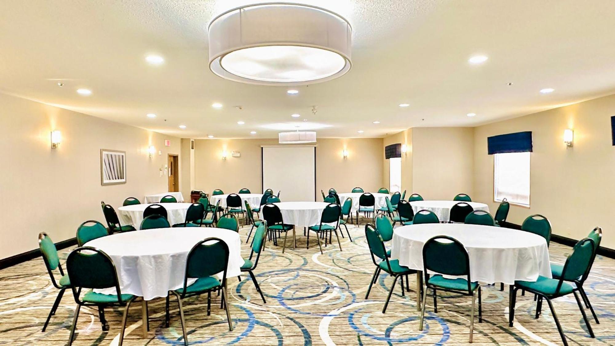 Holiday Inn Hotel & Suites Regina By Ihg Exterior foto