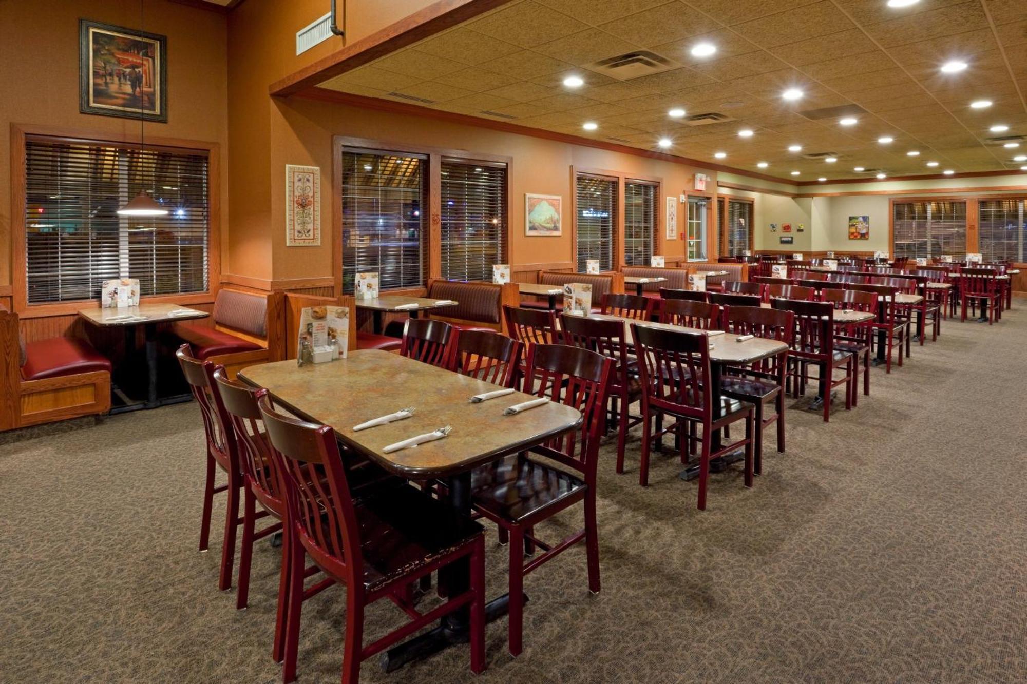 Holiday Inn Hotel & Suites Regina By Ihg Exterior foto